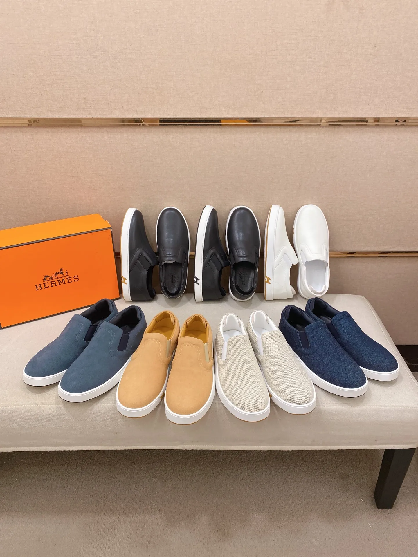 Men's clothing and shoes💰: 442💰《HERMES》【Classic original single version】Hermès; top 🔝purchase agent🔍🔍men's latest 🇺🇸 counter sales simultaneously, imported from Italy original ▲▲cowhide ▲▲ (high-end, nobility, class) ) Exquisite workmanship (Italian 🇮🇹 imported water-dyed 🐂 cowhide lining) sole: original sole provided by the original factory, ⚠️exclusive double-layer activity·TPR·rubber·combined molded outsole; super comfortable·wear-resistant·non-slip·environmental protection The real thing is more beautiful if you take the real thing (high quality, follow the order). You can enter and exit the counter at will * Number of yards: 38-44 (45 can be customized and cannot be returned or exchanged)
